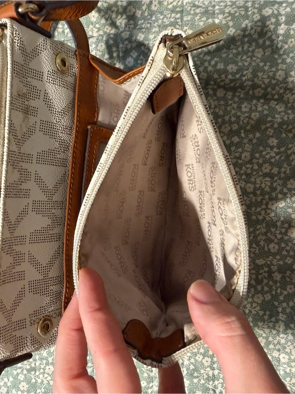 Michael Kors compact michael